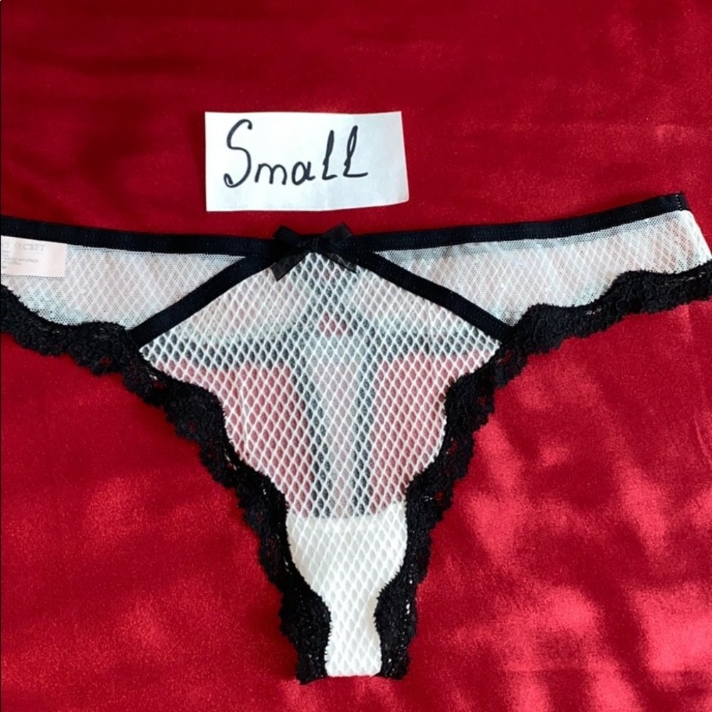 VS very‎ sexy thong panty underwear Small vintage y2k white black fishnet